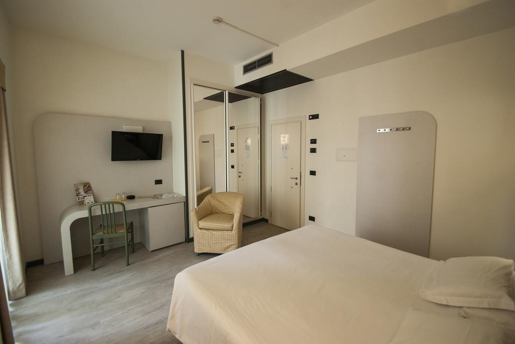 Hotel Le Palme - Premier Resort Milano Marittima Bilik gambar